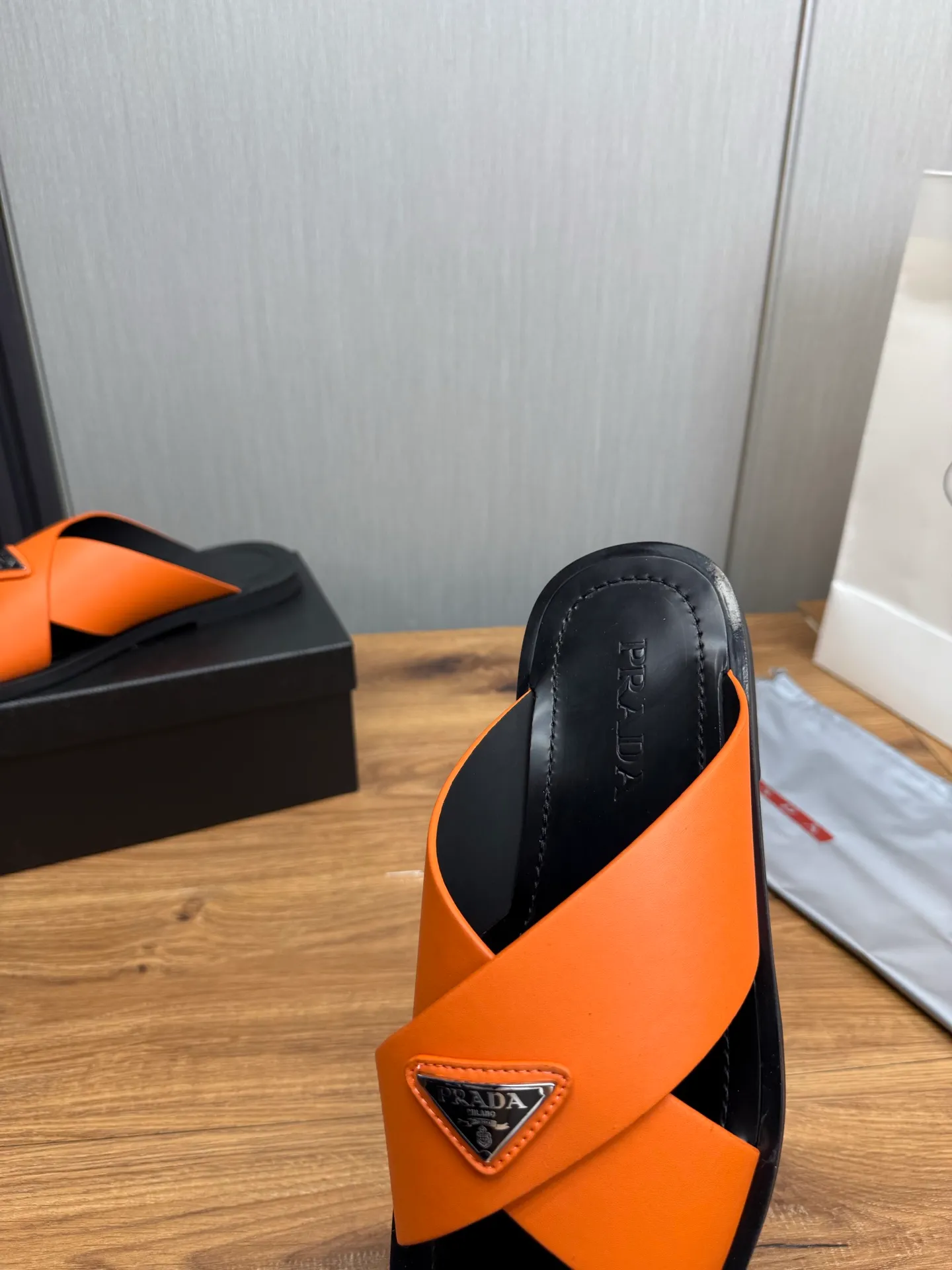 Factory price 340💰 ＰＲＡＤＡPrada - popular men's slippers hot sale 🔥 🩴Official website one to one production 38-45 sizes 45 46 🉑️Customized!